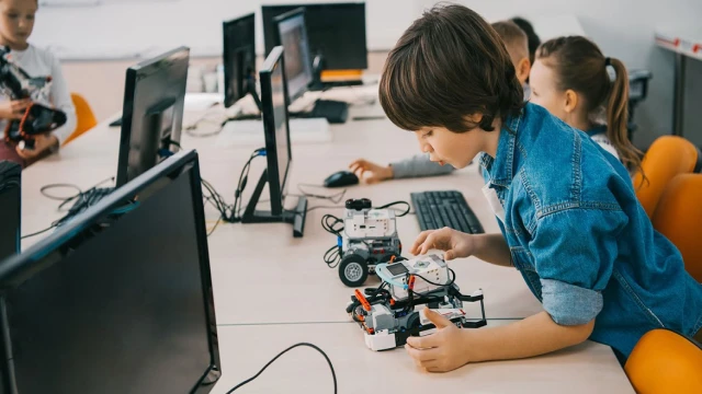 Çin’den Birleşik Arap Emirlikleri’ne, Amerika’dan Suudi Arabistan’a yapay zekada küresel yarış